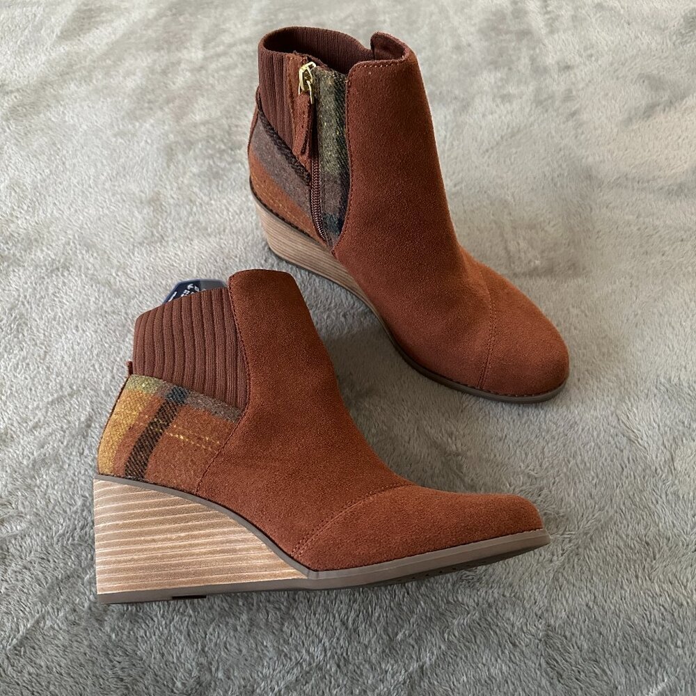 New Toms Sadie Ankle Wedge Boots Booties Women's 7.5 Brown Plaid